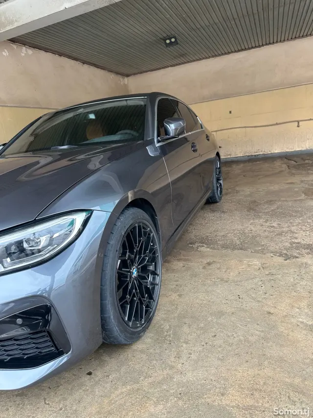 BMW 3 series 2021 · 2.2 AT