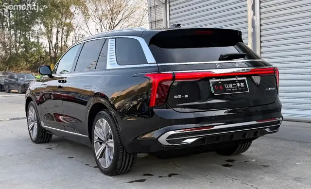 Hongqi E-HS9 2025 · AT