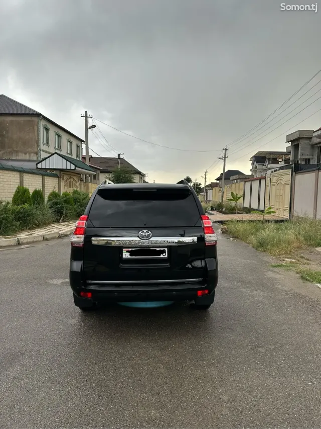 Toyota Land Cruiser Prado 2013 · 4.0 AT