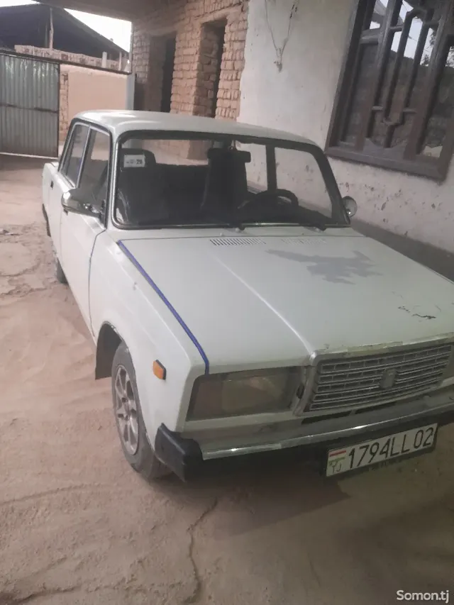 Lada (ВАЗ) 2107 2003 · 1.6 MT