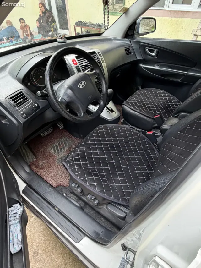 Hyundai Tucson 2007 · 2.0 AT