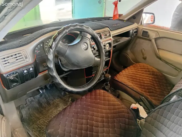 Opel Vectra A 1989 · 1.6 MT