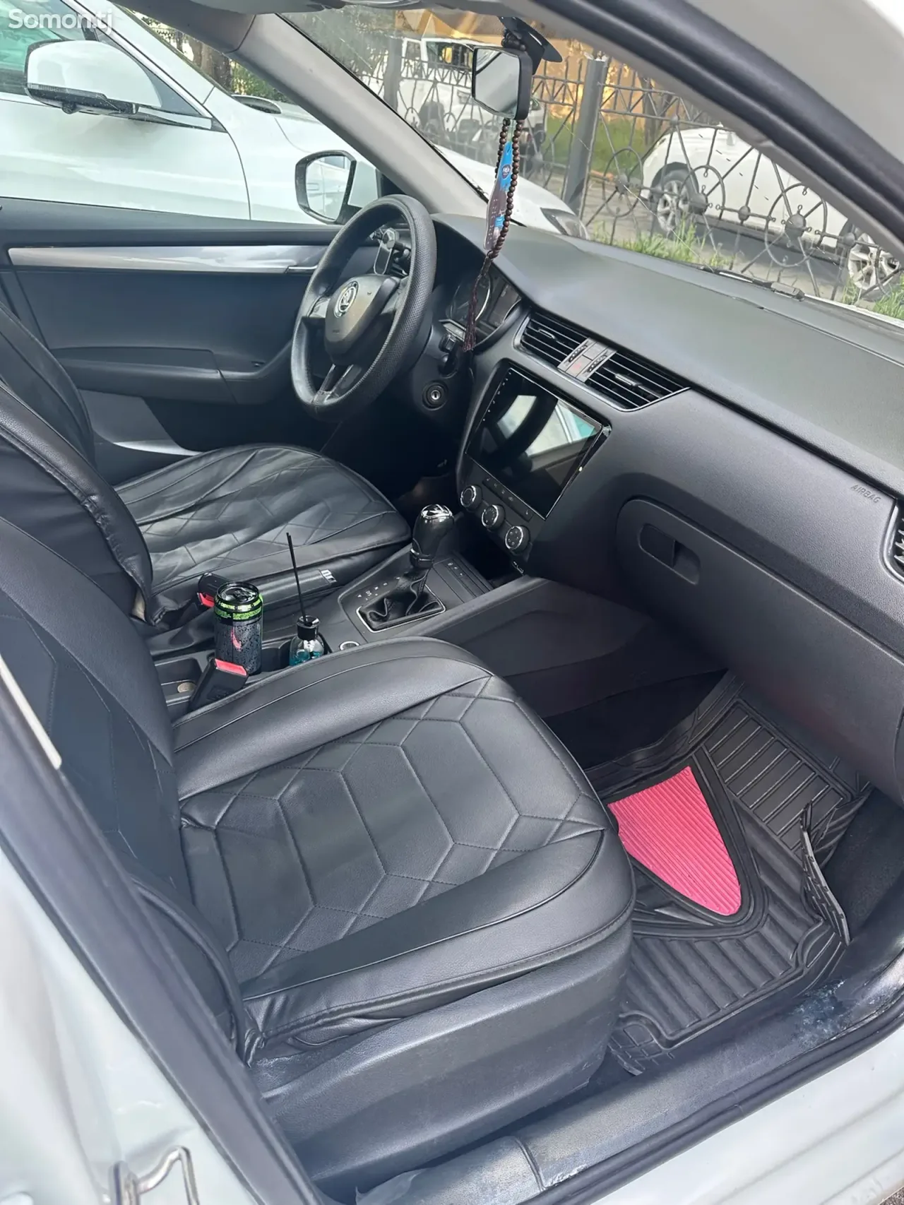 Skoda Octavia 2018 · 1.6 AT