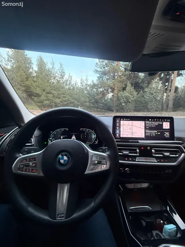 BMW iX 2025 · 3.0 AT