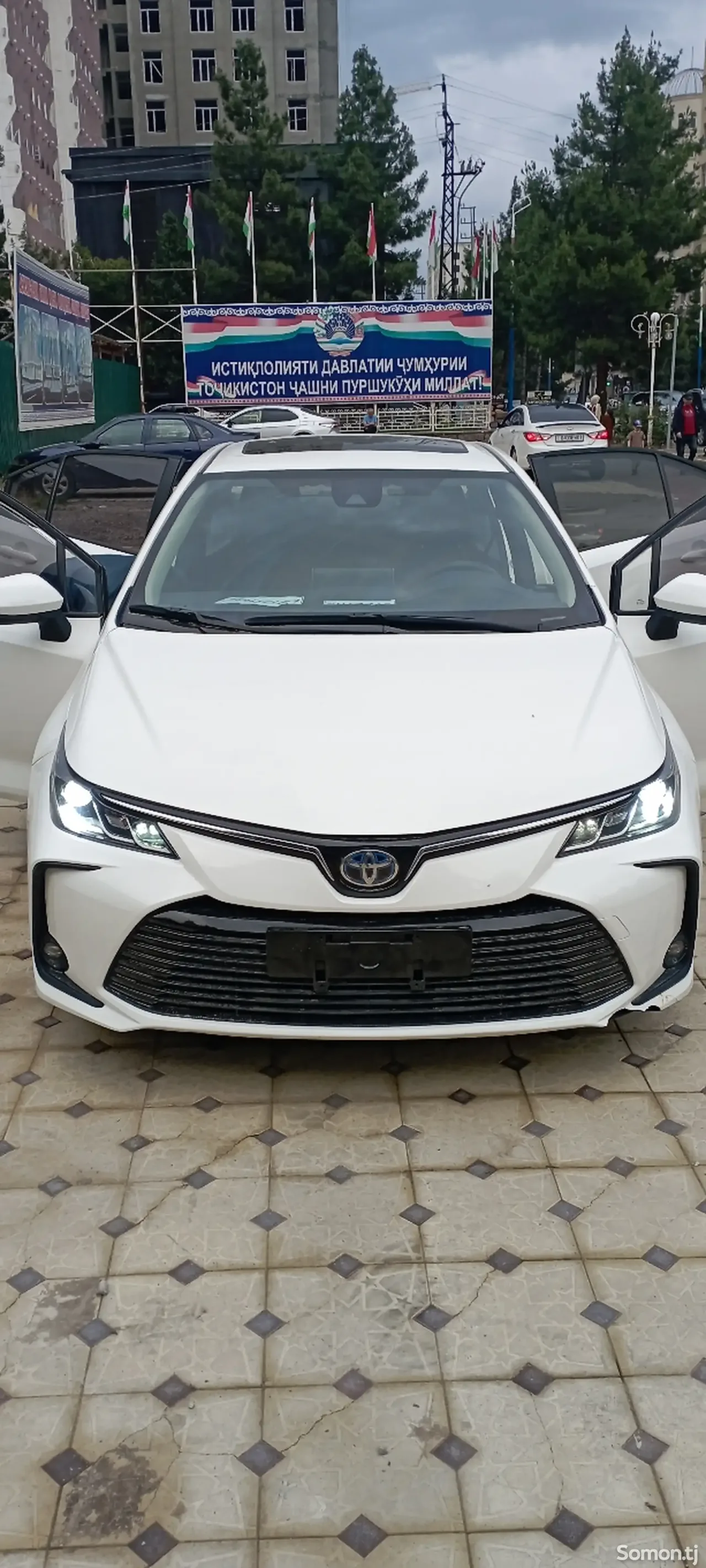 Toyota Corolla 2019 · 1.8 AT