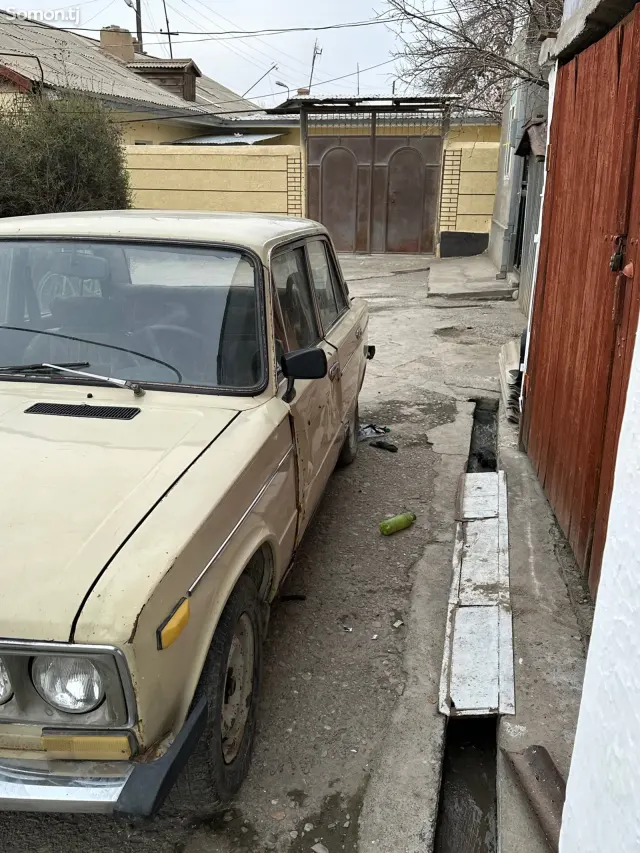 Lada (ВАЗ) 2106 1988 · 1.6 MT