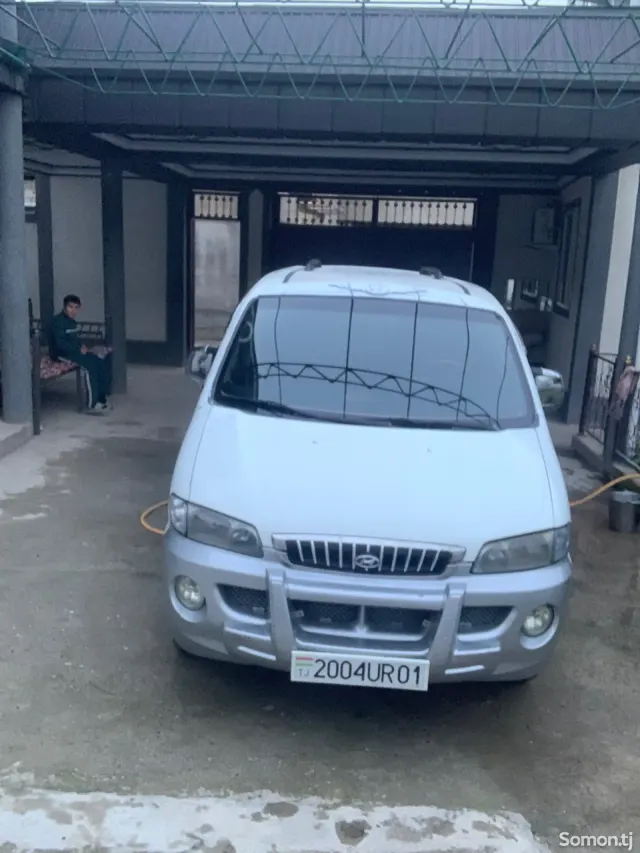Hyundai Stellar 2000 · 6.5 MT