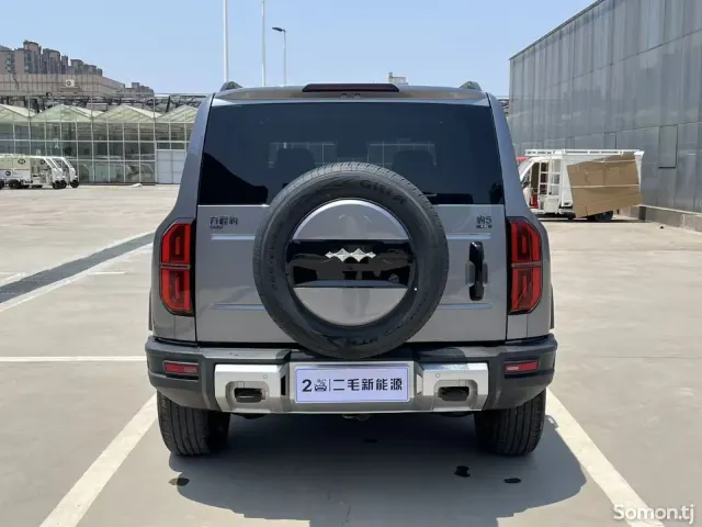 BYD Leopard 5 2024 · 2.0 AT