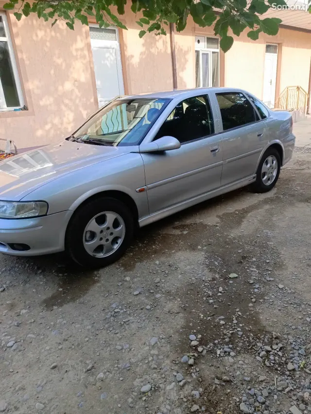 Opel Vectra B 1999 · 1.6 MT