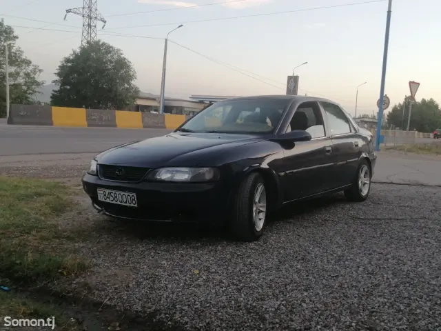 Opel Vectra B 1996 · 1.6 MT