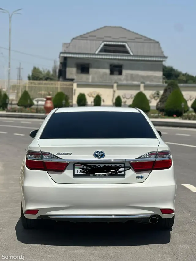 Toyota Camry 2017 · 2.5 AT