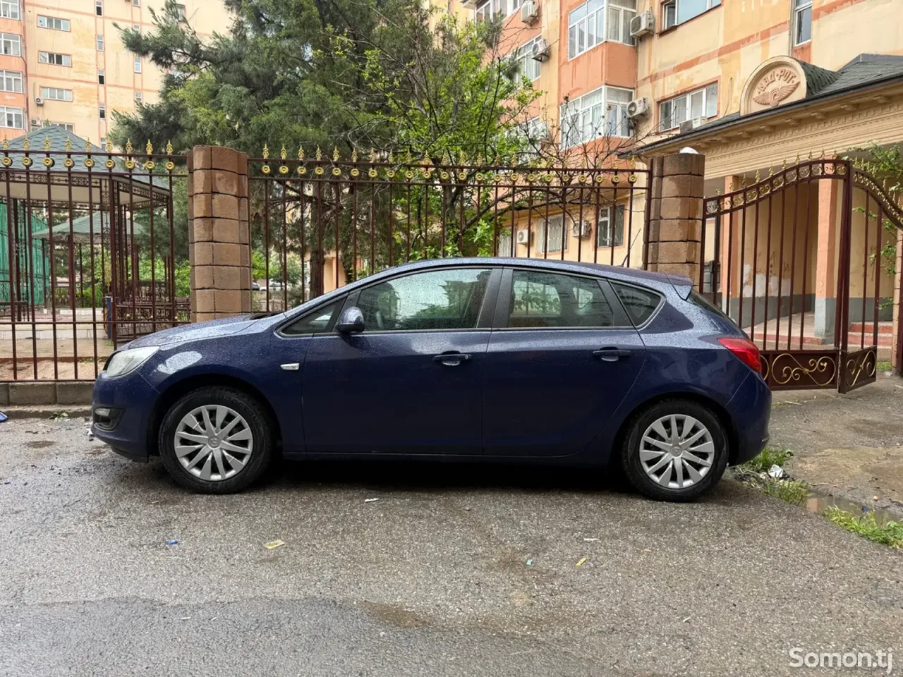 Opel Astra J 2014 · 1.6 MT