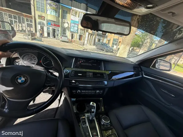 BMW 5 series 2015 · 2.0 AT