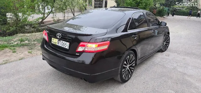 Toyota Camry 2011 · 2.5 AT