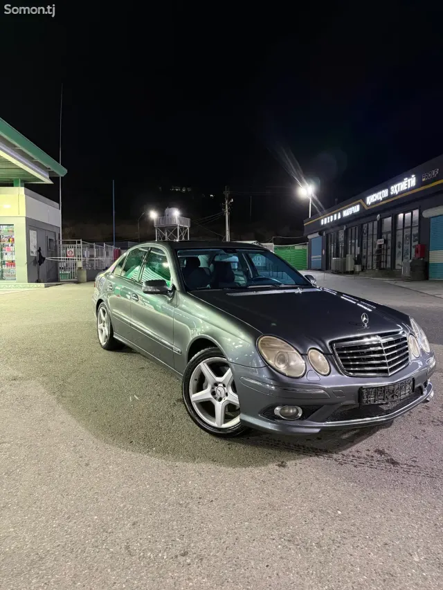 Mercedes-Benz E class 2009 · 3.5 AT