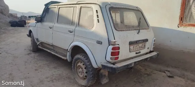 Lada (ВАЗ) Нива 1999 · 1.7 MT