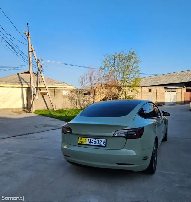 Tesla Model 3 2022 · 6.3 AT
