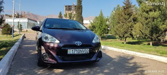 Toyota Aqua 2014 · 1.5 AT