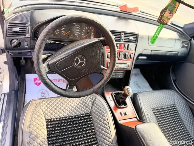 Mercedes-Benz C class 2000 · 1.8 MT