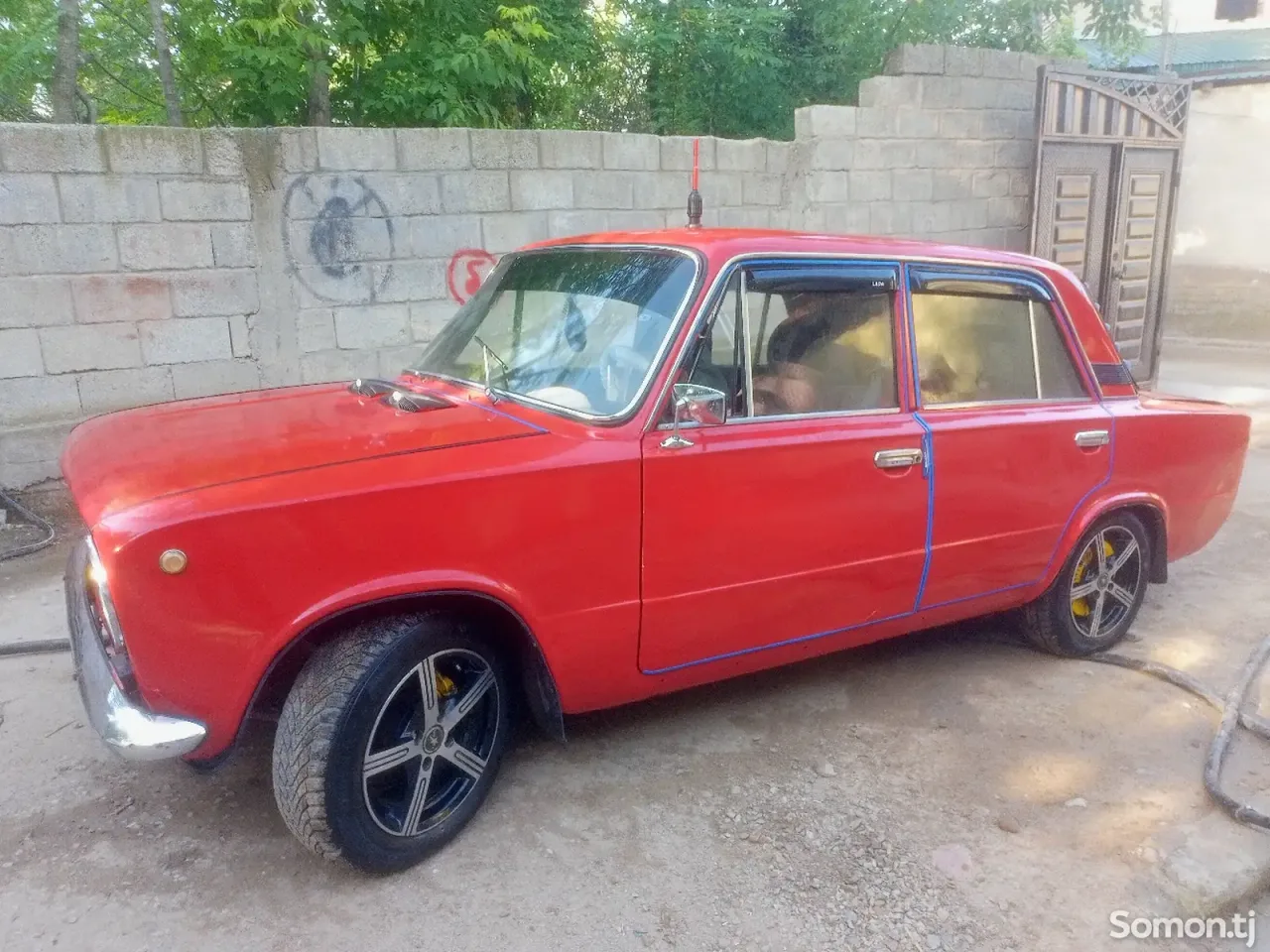 Lada (ВАЗ) 2101 1983 · 0.5 MT