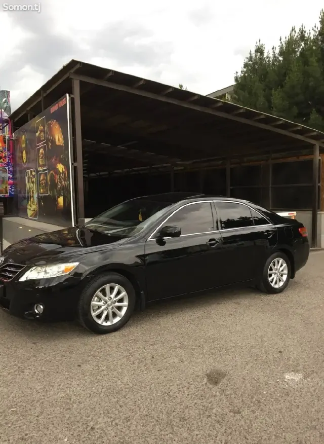 Toyota Camry 2011 · 2.5 AT