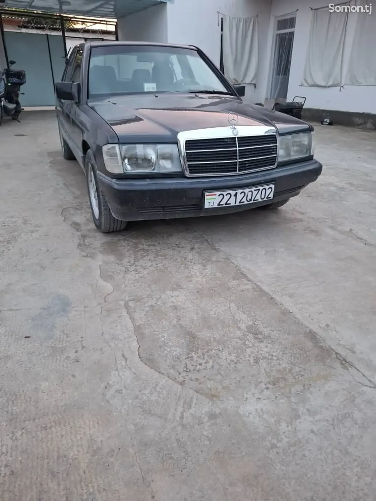 Mercedes-Benz W201 1989 · 2.0 MT