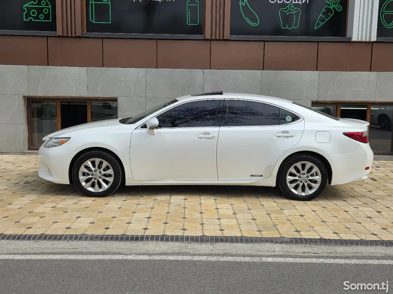 Lexus ES series 2015 · 2.5 AT