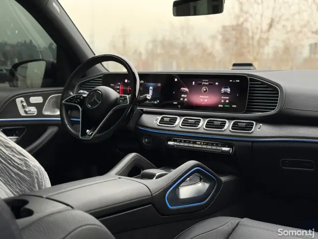 Mercedes-Benz GLS 2024 · 3.0 AT