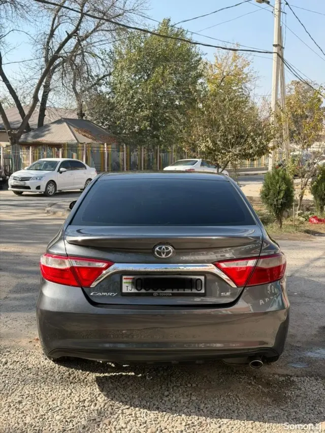 Toyota Camry 2017 · 2.5 AT