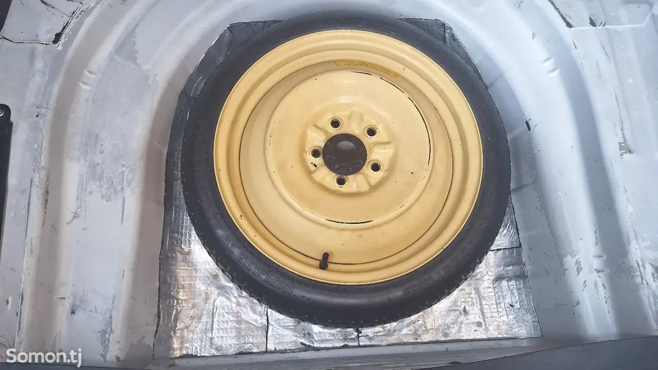 Toyota Camry 2011 · 3.5 AT