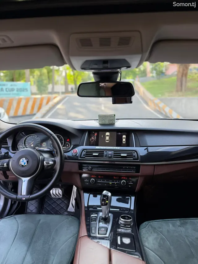 BMW 5 series 2016 · 2.0 AT
