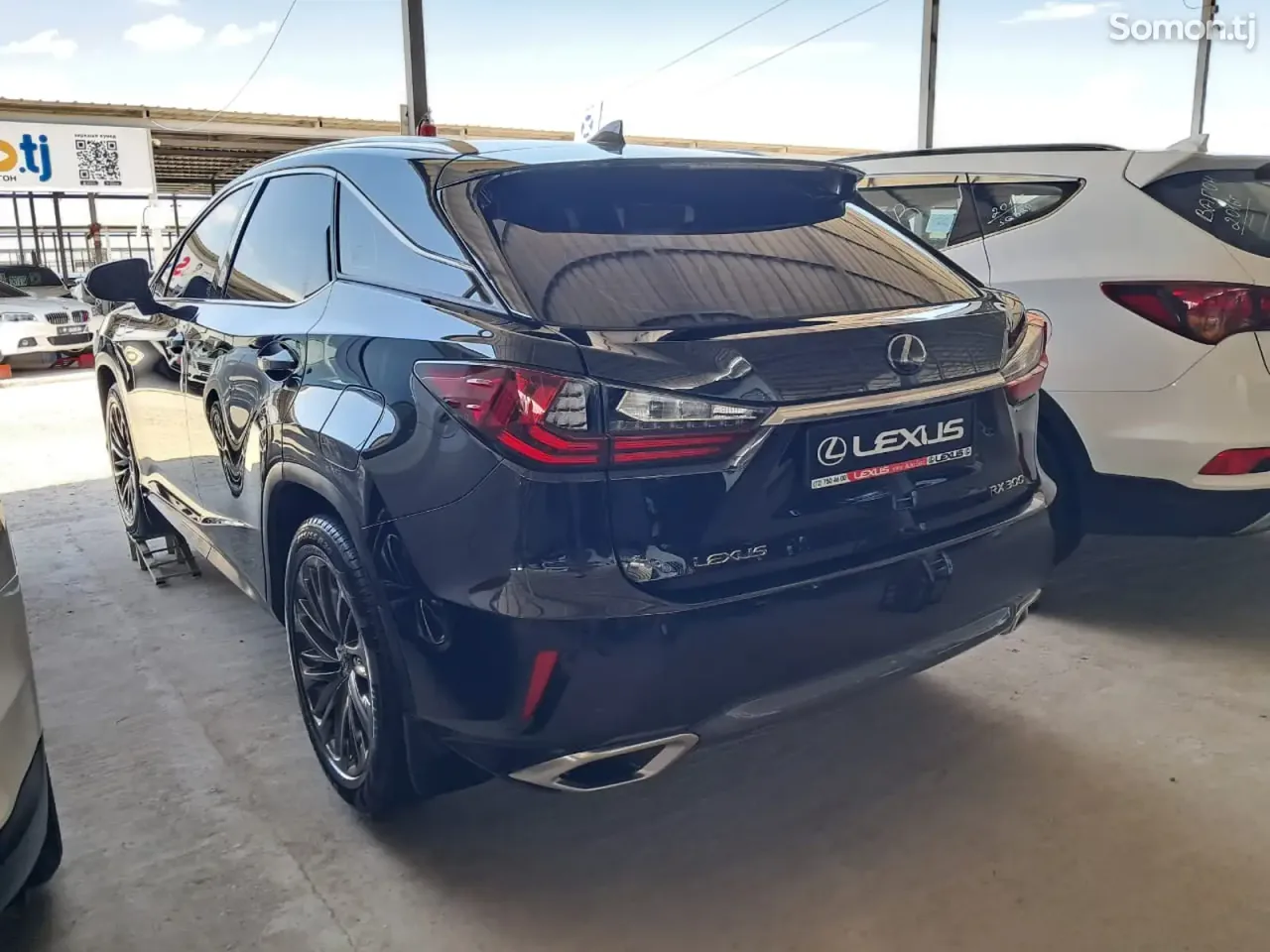 Lexus RX series 2018 · 2.0 AT