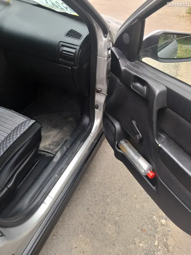 Opel Astra G 1998 · 1.6 MT