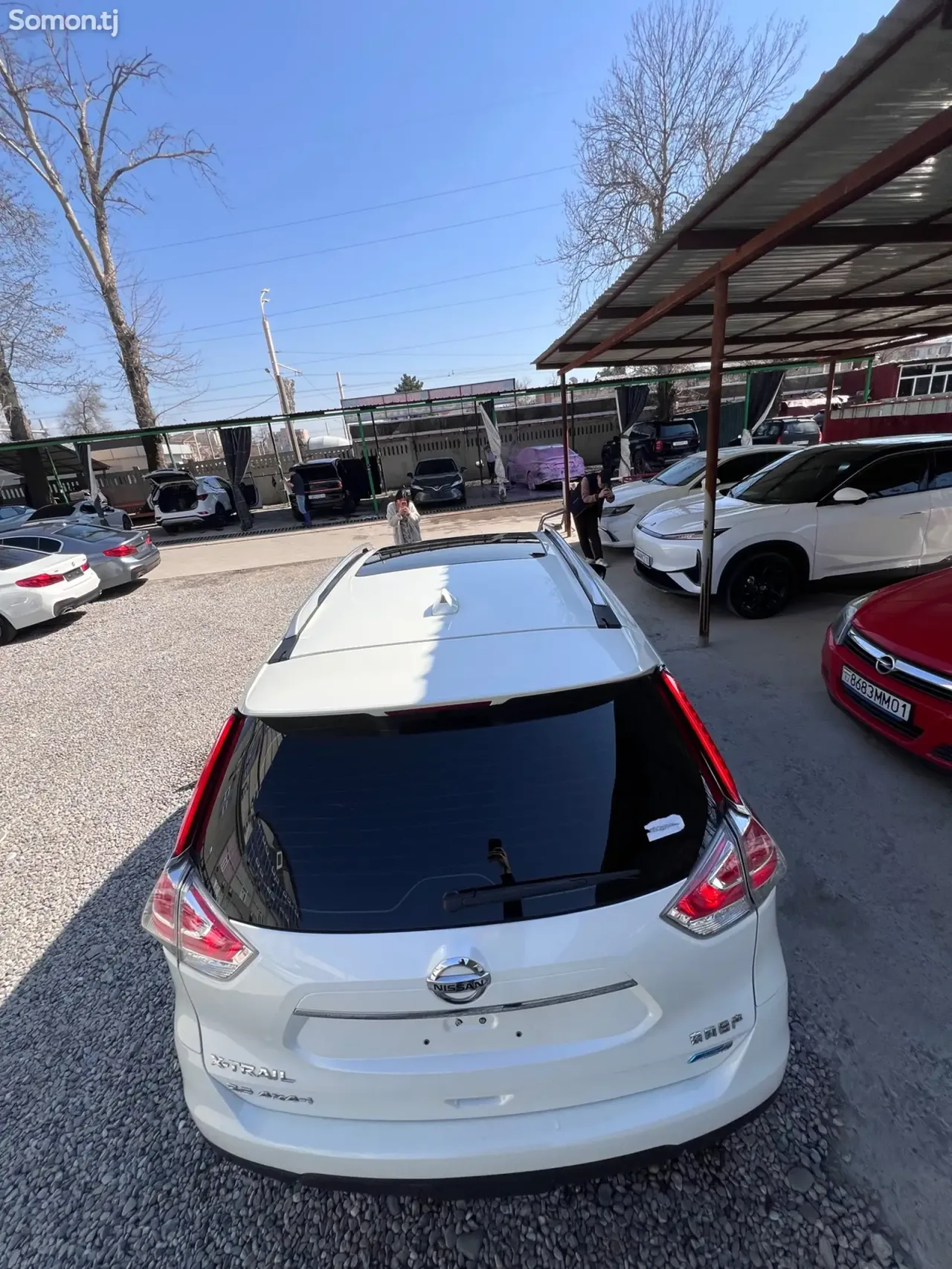 Nissan X-Trail 2015 · 2.5 AT
