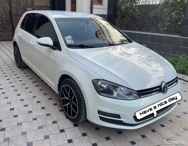 Volkswagen Golf 2014 · 1.2 MT