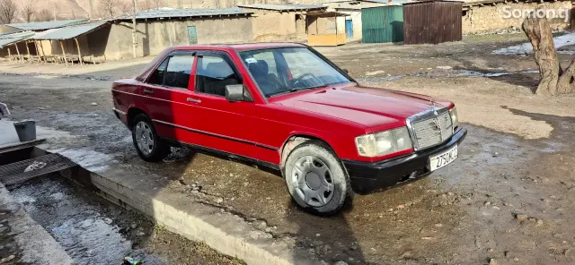 Mercedes-Benz W201 1986 · 1.9 MT