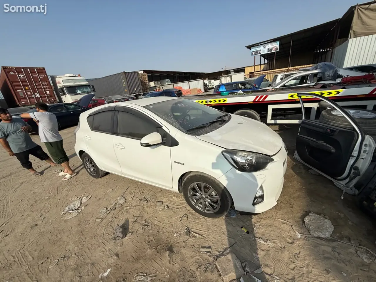 Toyota Aqua 2014 · 1.5 AT