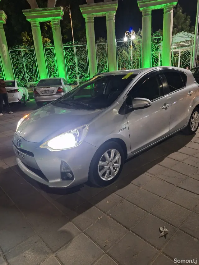 Toyota Aqua 2014 · 1.5 AT