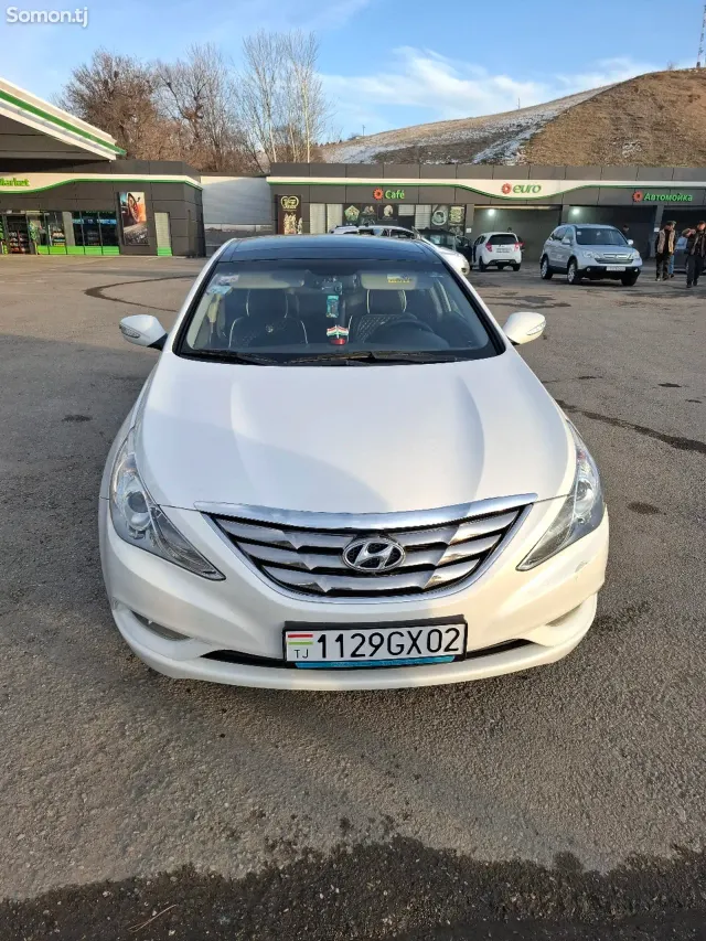 Hyundai Sonata 2010 · 2.0 AT