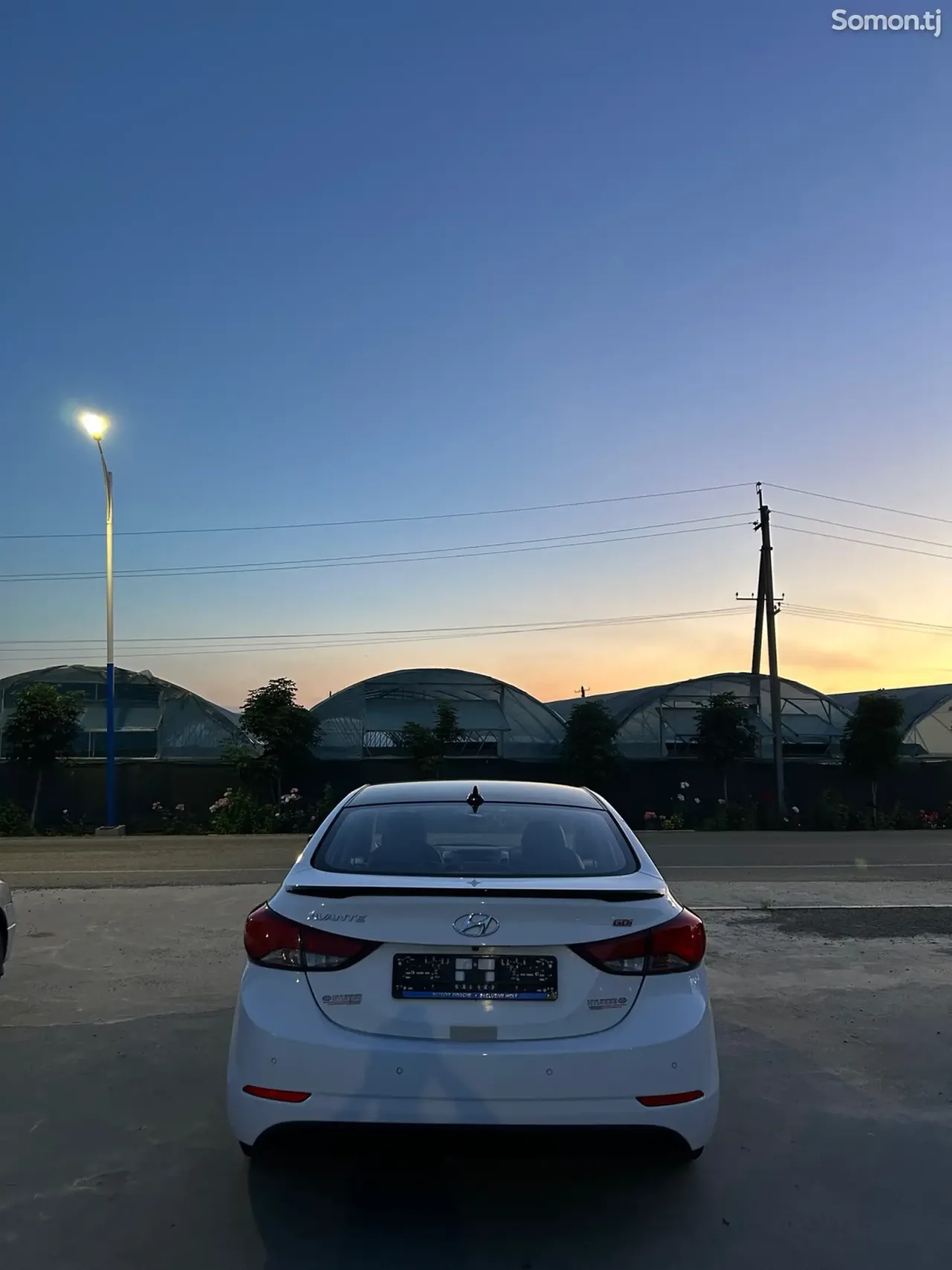Hyundai Avante 2015 · 1.6 AT