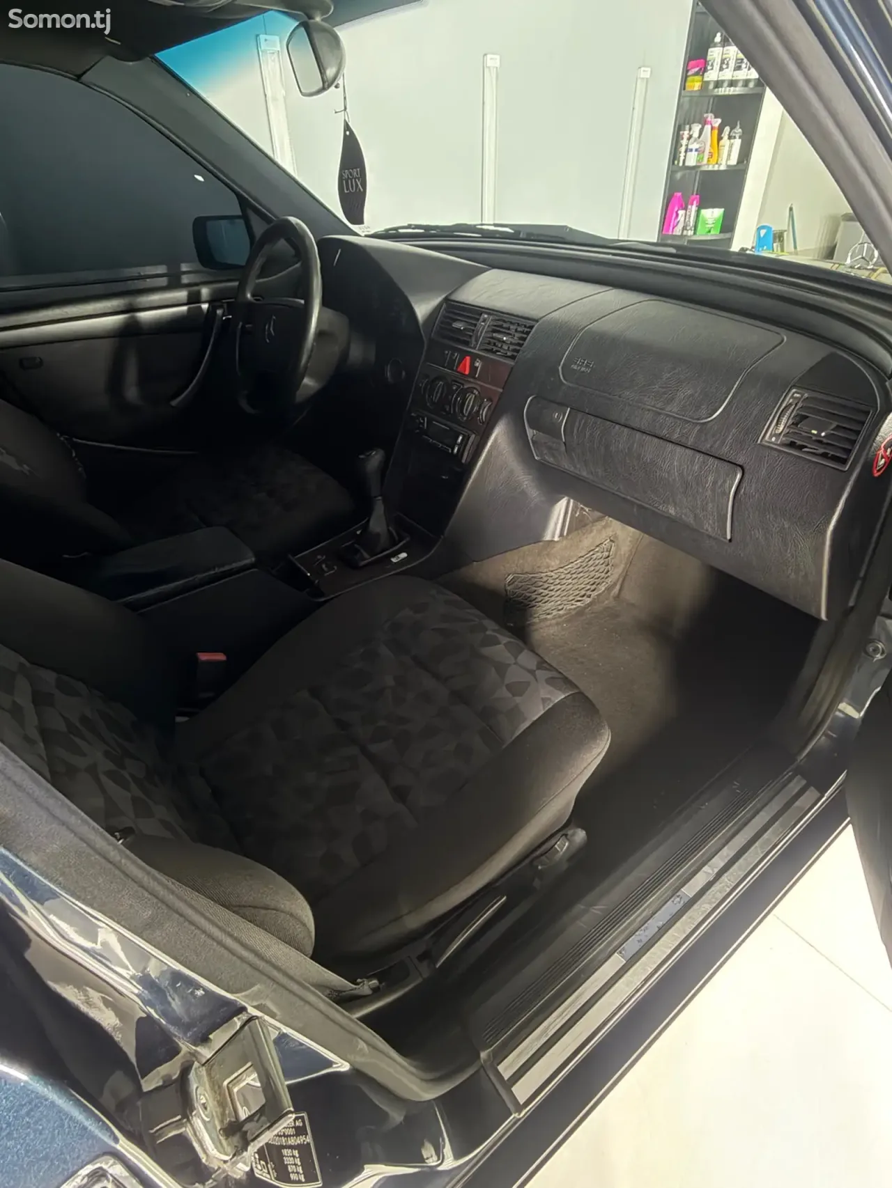 Mercedes-Benz C class 2000 · 1.8 MT