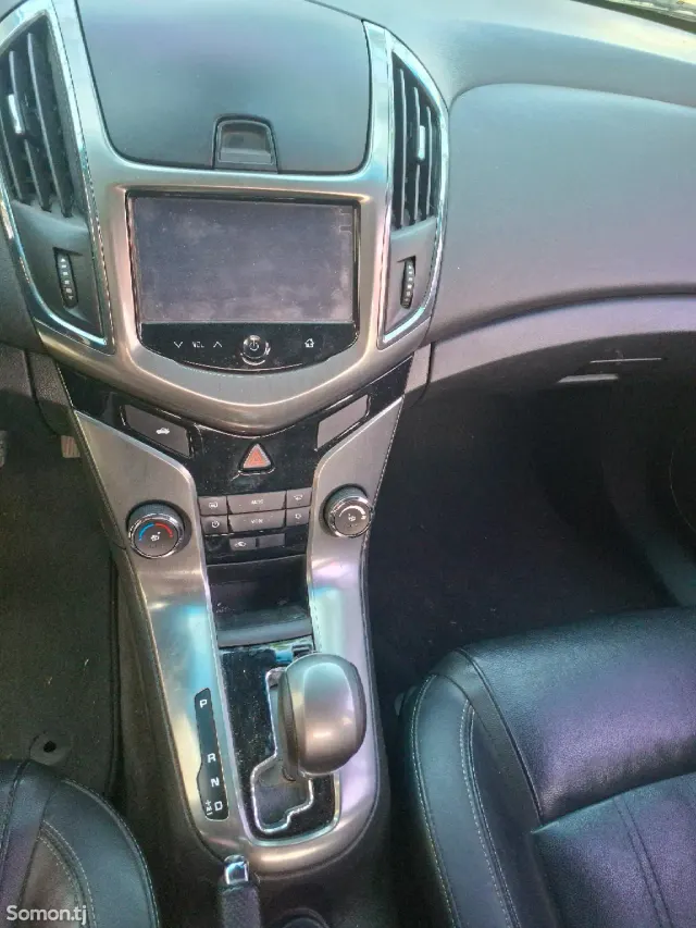 Chevrolet Cruze 2015 · 1.7 AT