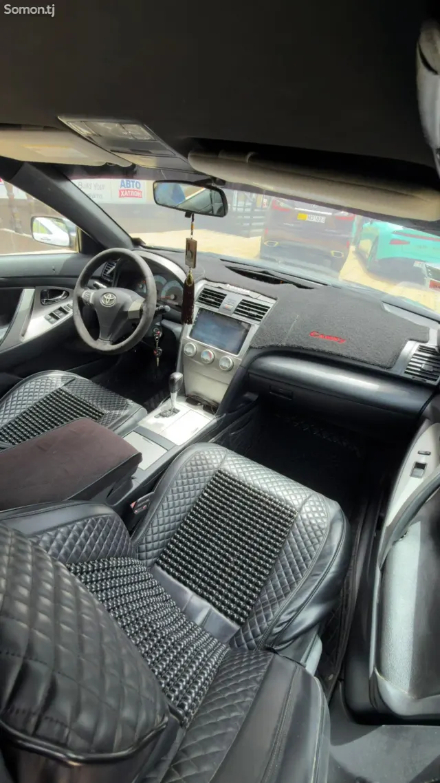 Toyota Camry 2010 · 2.5 AT