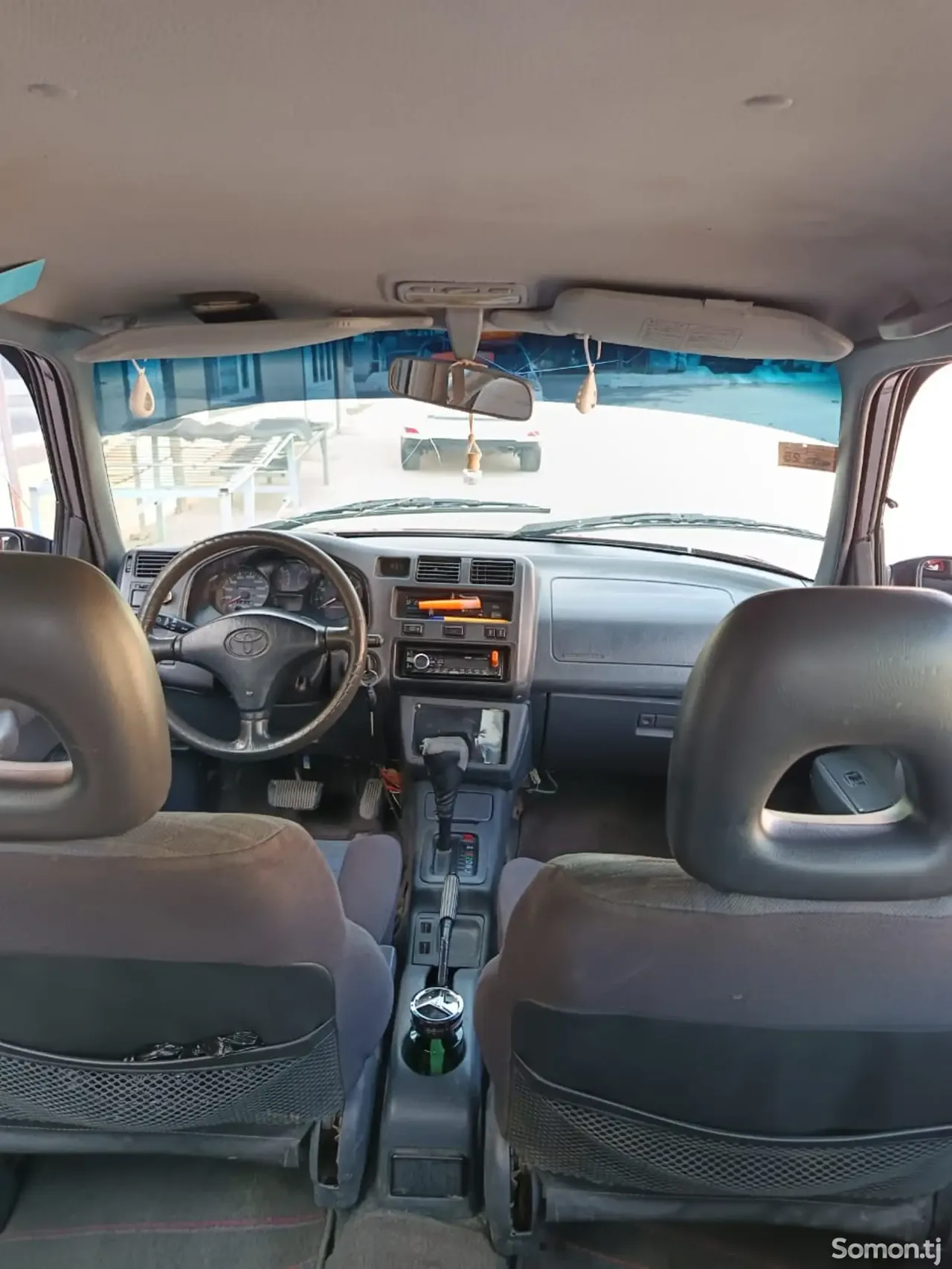 Toyota RAV 4 1995 · 1.8 AT