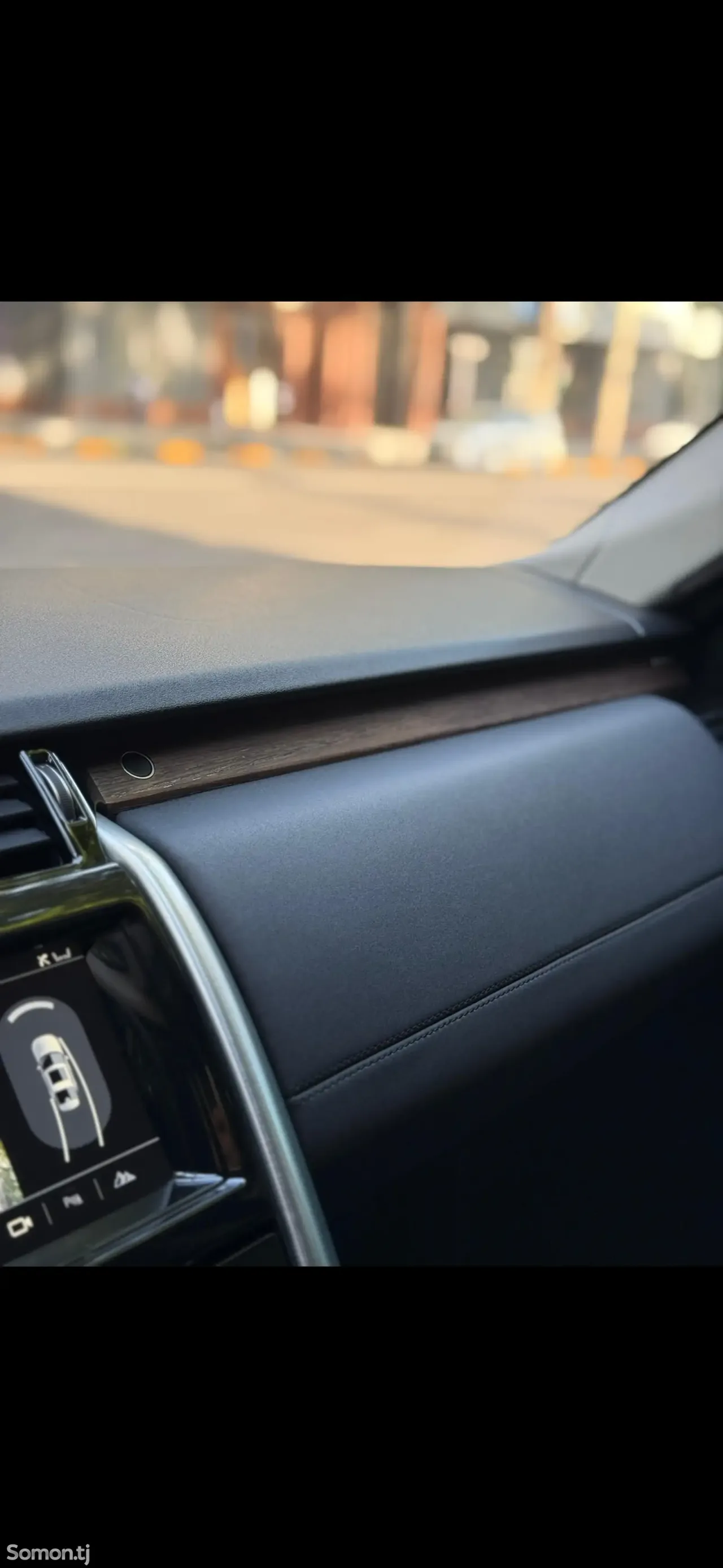 Land Rover Discovery 2018 · 3.0 AT