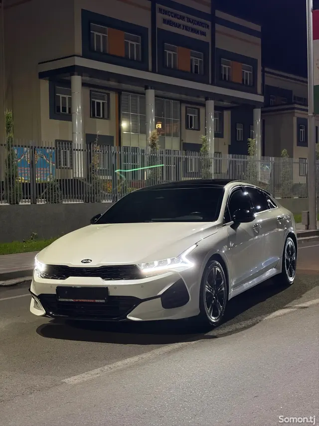 Kia K5 2020 · 2.0 AMT
