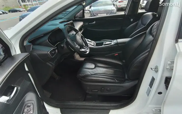 Hyundai Santa Fe 2021 · 2.2 AT