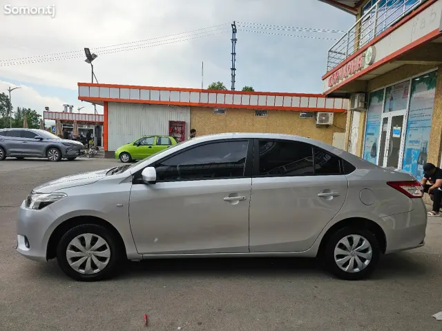 Toyota Yaris 2018 · 1.5 AT