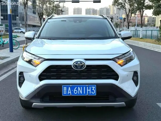 Toyota RAV 4 2024 · 2.5 AT