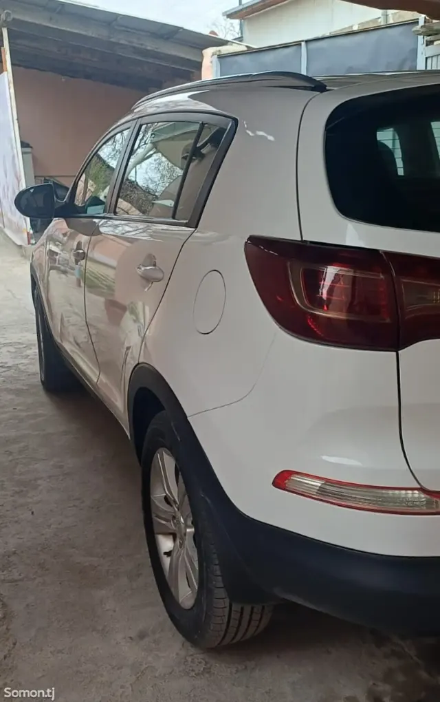 Kia Sportage 2011 · 2.0 AT